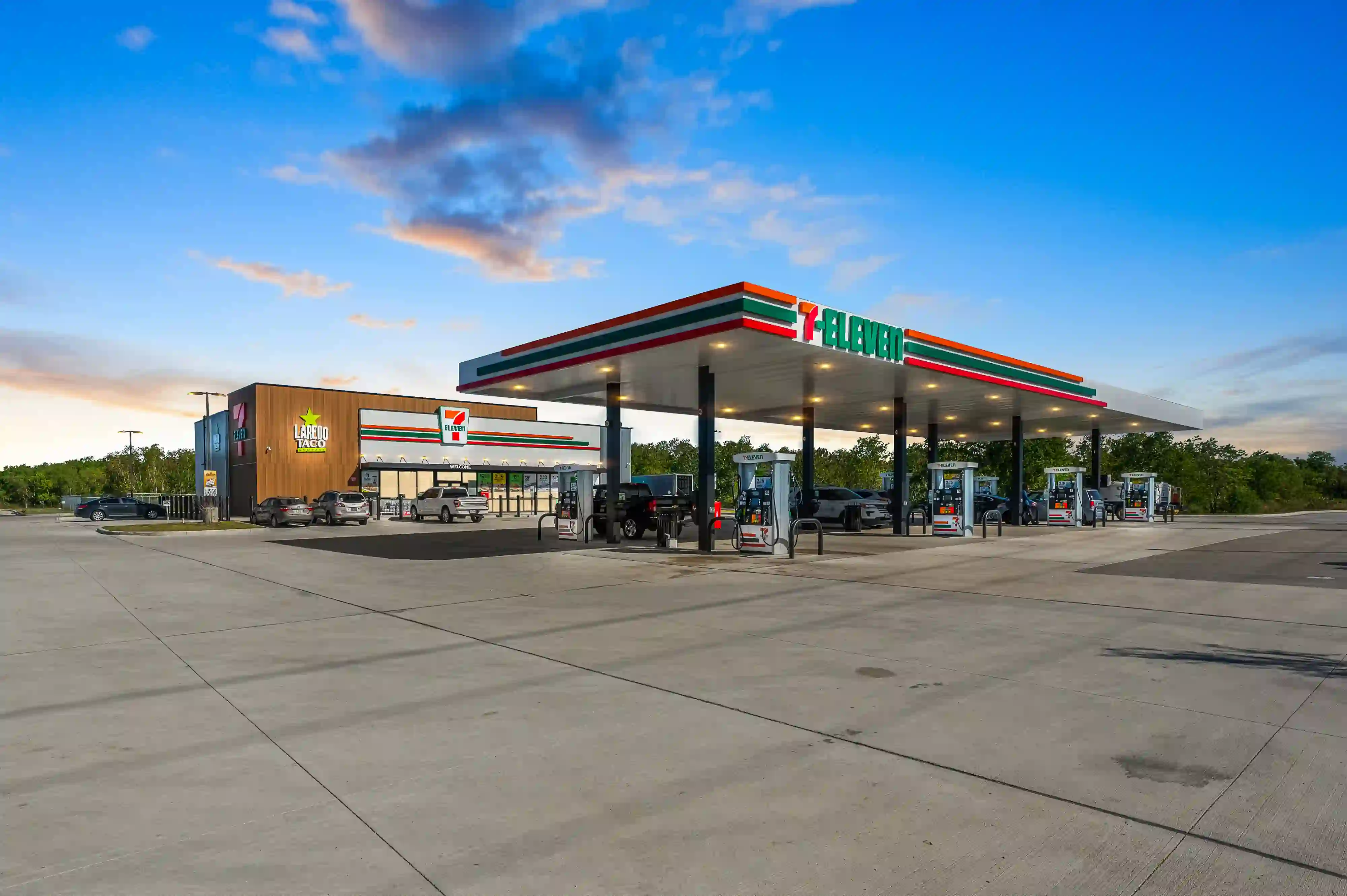 7-Eleven Net Lease Properties for Investment | NNN 7-Eleven Commercial Real Estate